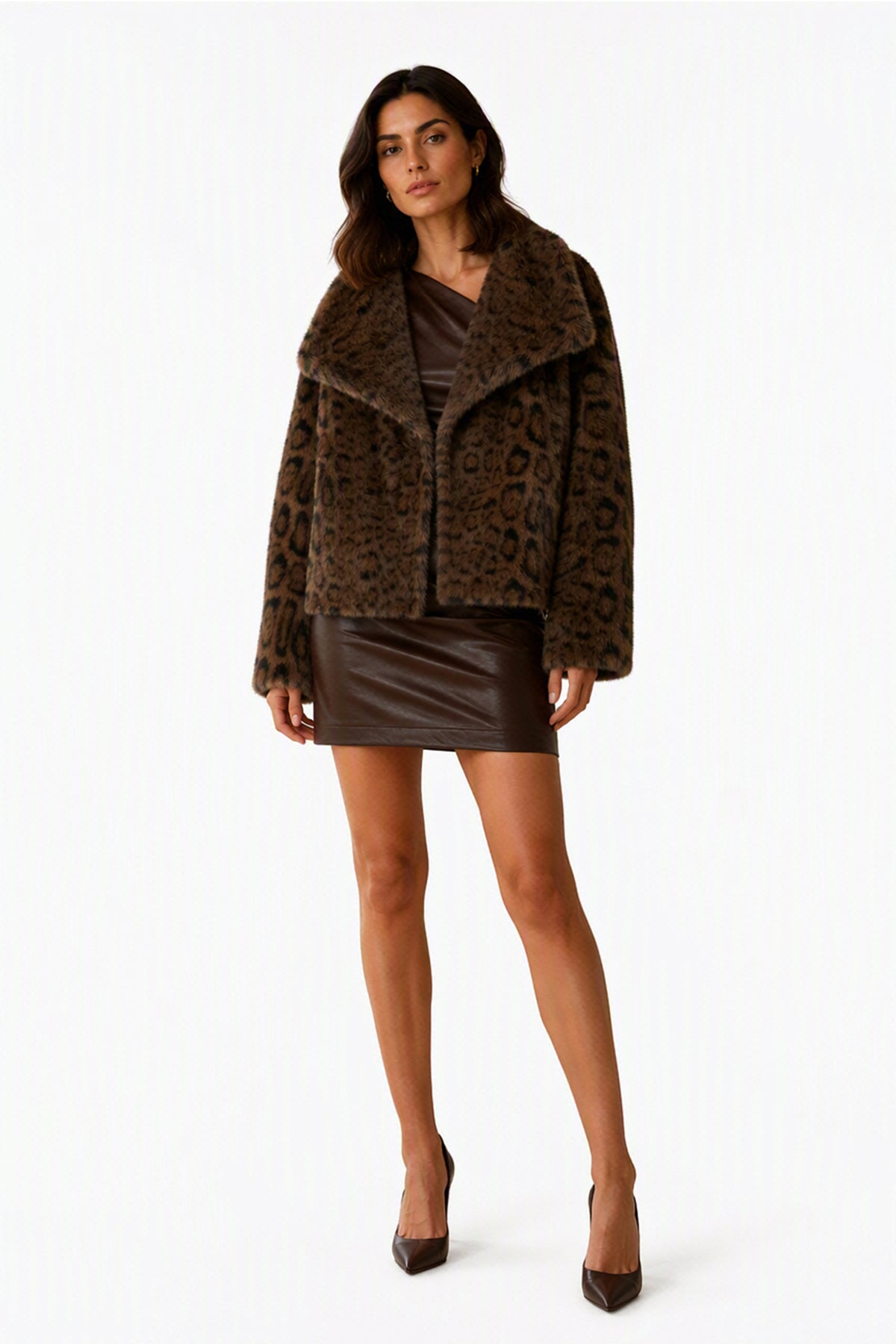 Giacca Corta Donna in Eco Pelliccia con Stampa Maculata, Cappotto Invernale con Ampio Colletto Leopardo nero-3