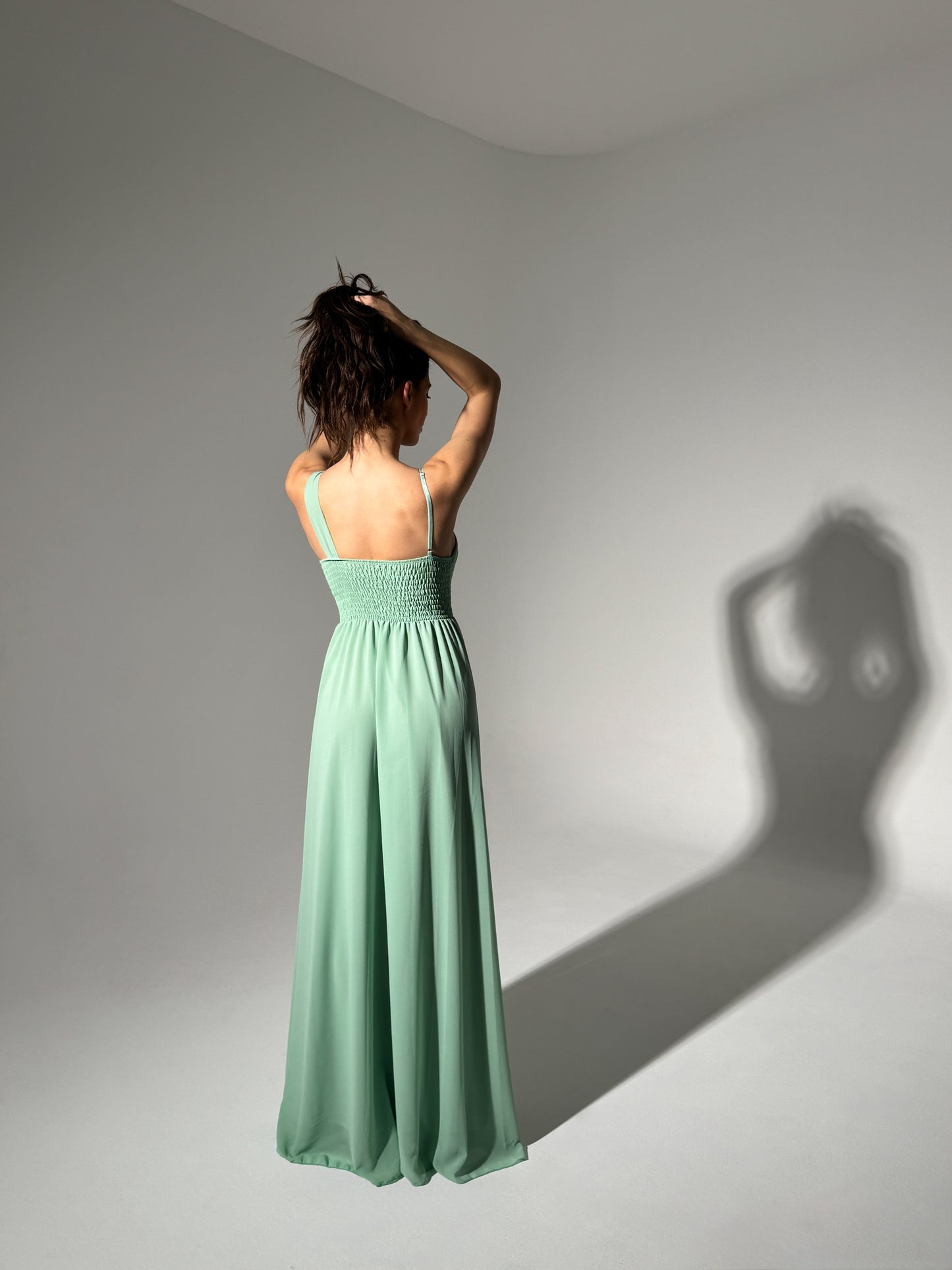 Abito lungo in tulle asimmetrico Luna