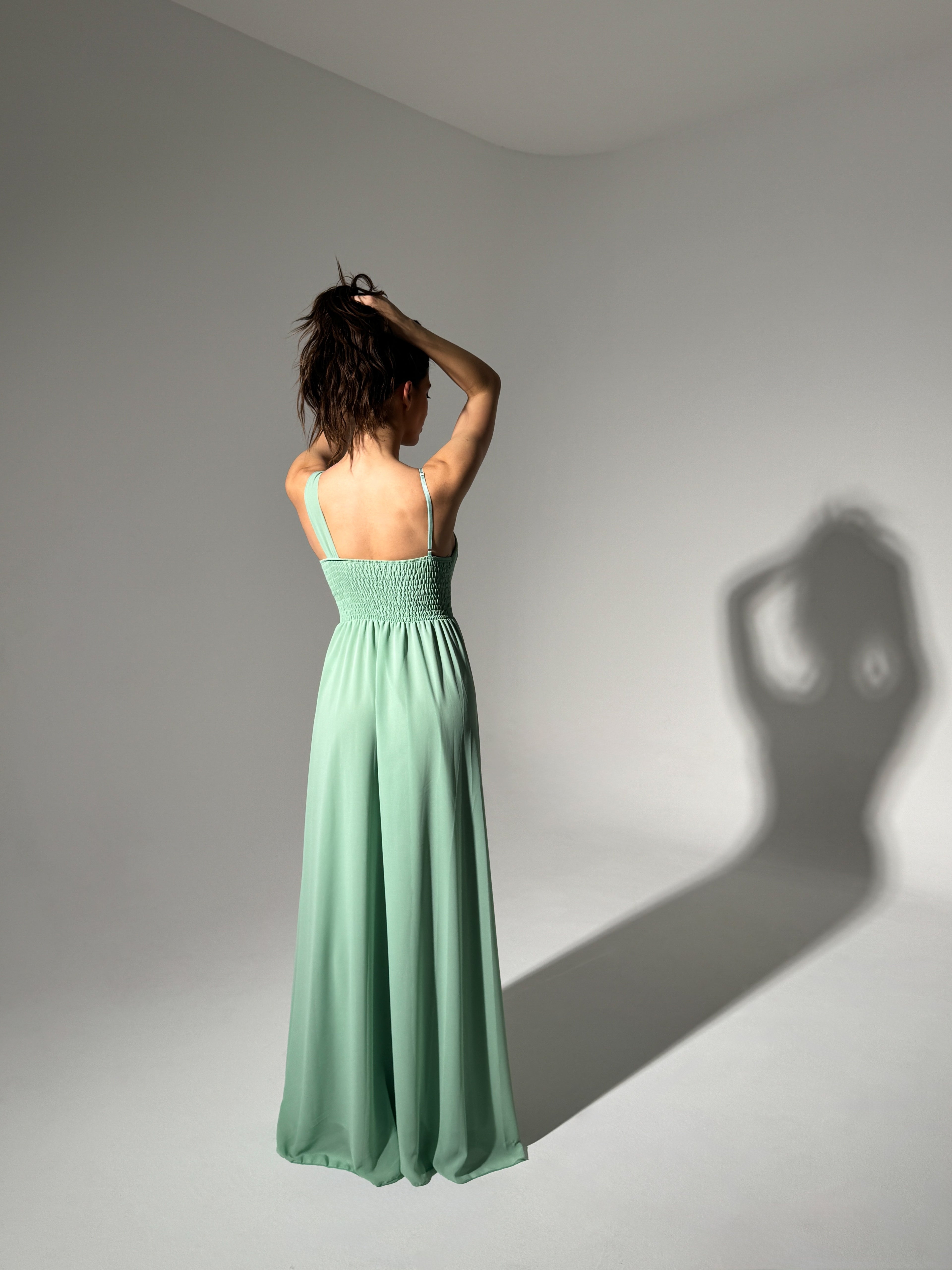 Abito lungo in tulle asimmetrico Luna