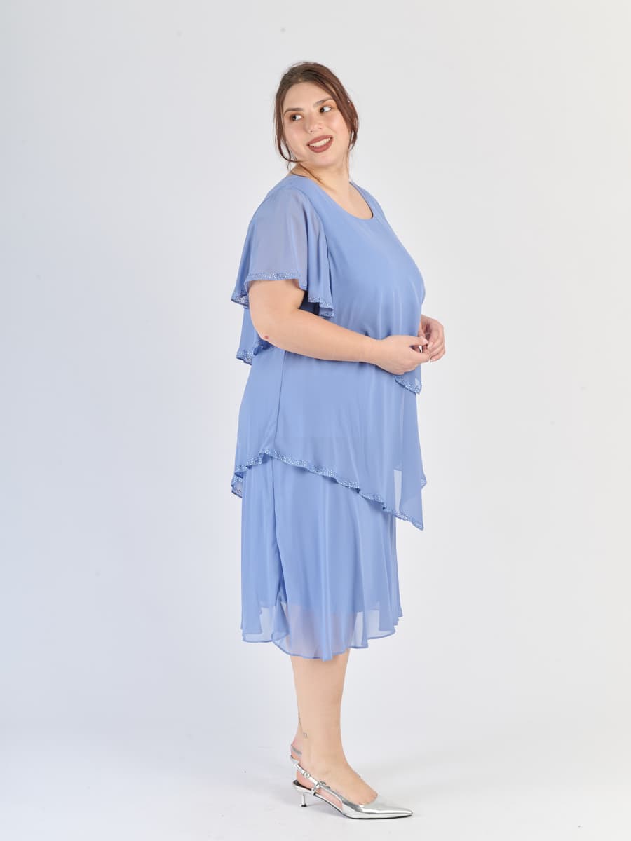 Lavanda dress con tre livelli distinti, maniche trasparenti e atmosfera viola