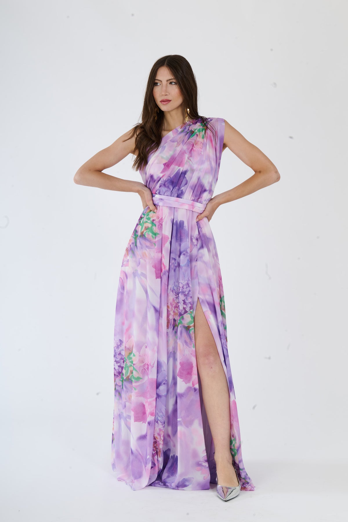 Abito elegante Lilla con design a spalla unica, fascia vita e apertura leggera
