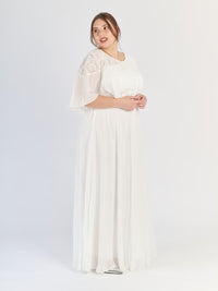 Modello di abito plus size Bianco in chiffon con silhouette avvolgente