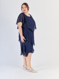 Navy dress con tre livelli distinti, maniche trasparenti e eleganza nautica