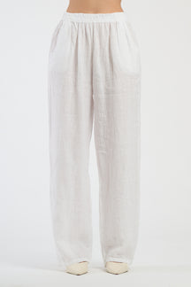 Pantaloni bianchi larghi, puro e rinfrescante per l’estate