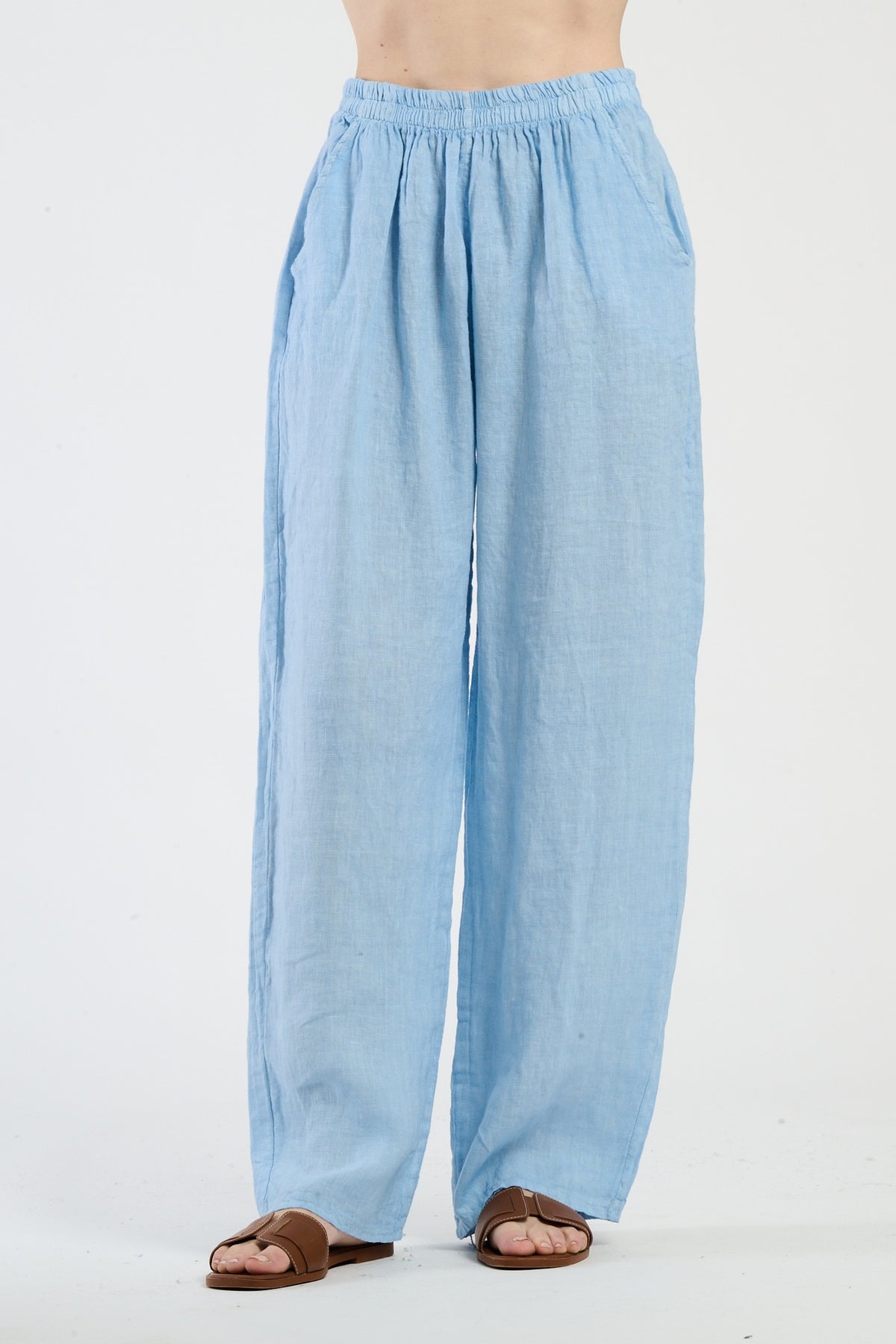Pantaloni larghi in stile casual di colore azzuro, comodi e traspiranti