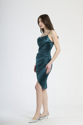 Satin verde.S vibrante, abito midi, design naturale, atmosfera rinfrescante