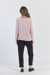 Top rosa antico constile fluido e fascia laterale, design retrò