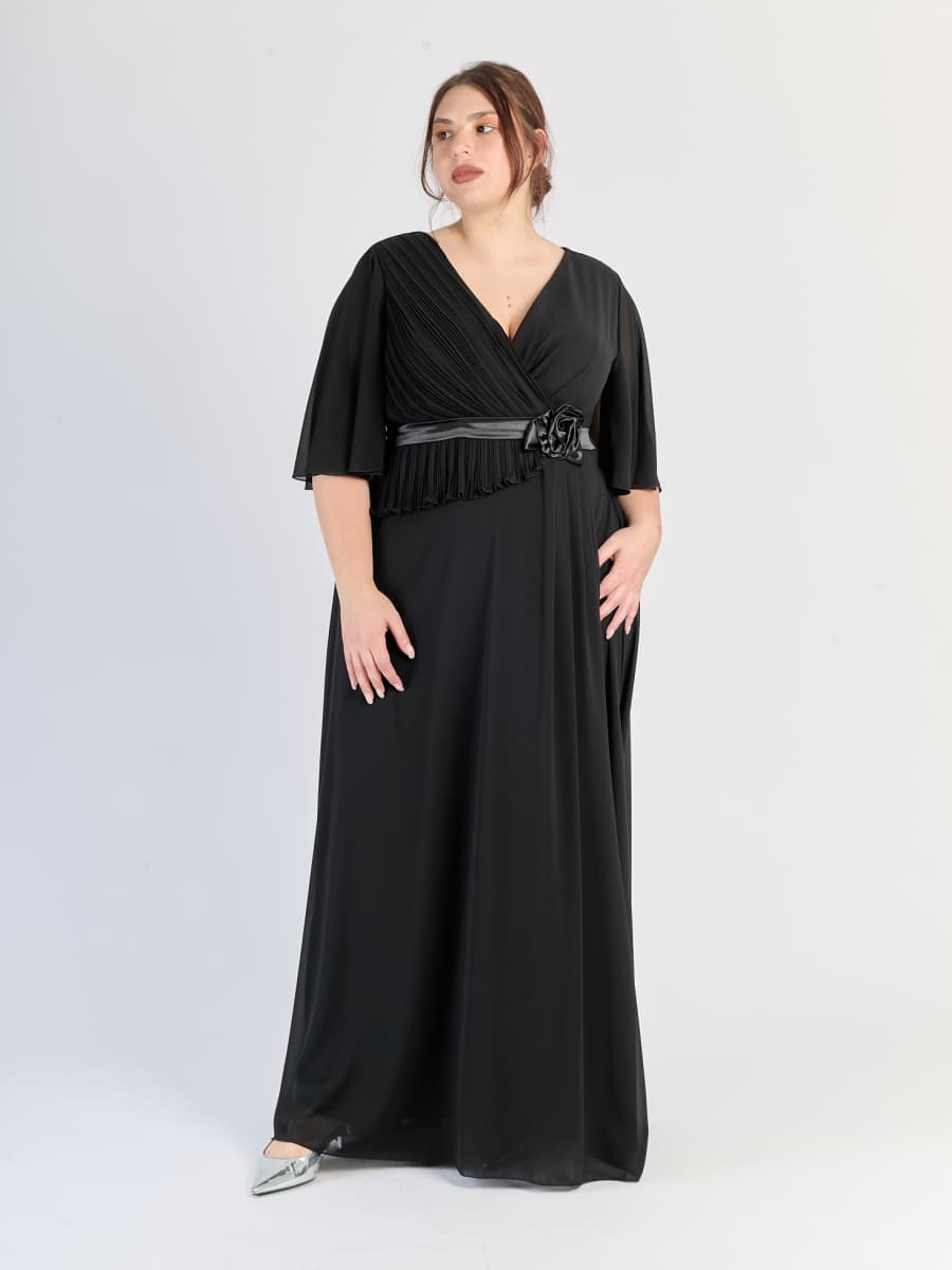 Vestito Nero con maniche a 3/4, flusso sobrio