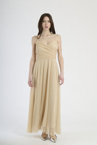 Vestito beige trasparente, maxi dress, atmosfera romantica