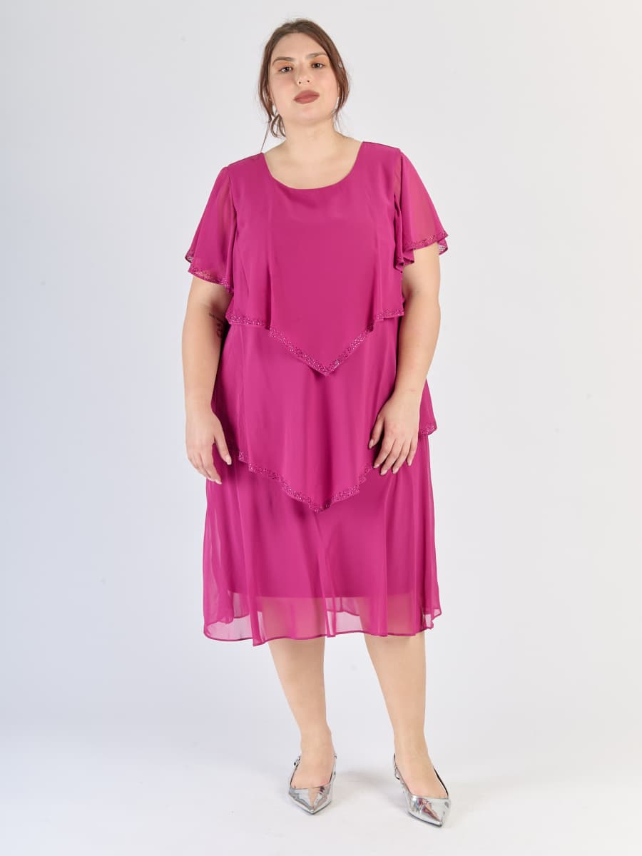 Vestito ciliegio con pannelli sovrapposti, maniche corte traslucide e stile affascinante