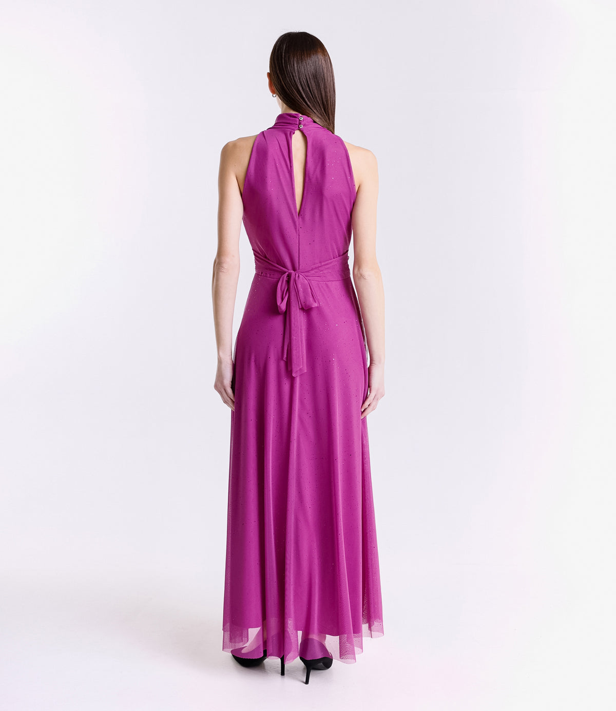 Vestito ciliegio con puzzo e frange laterali corte, aspetto giocoso per eventi.