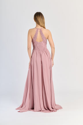 Vestito da cerimonia Rosa Antico, chiffon leggero, pizzo raffinato e apertura stilosa