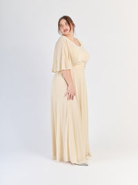 Vestito plus size crema, design classico, gonna fluida