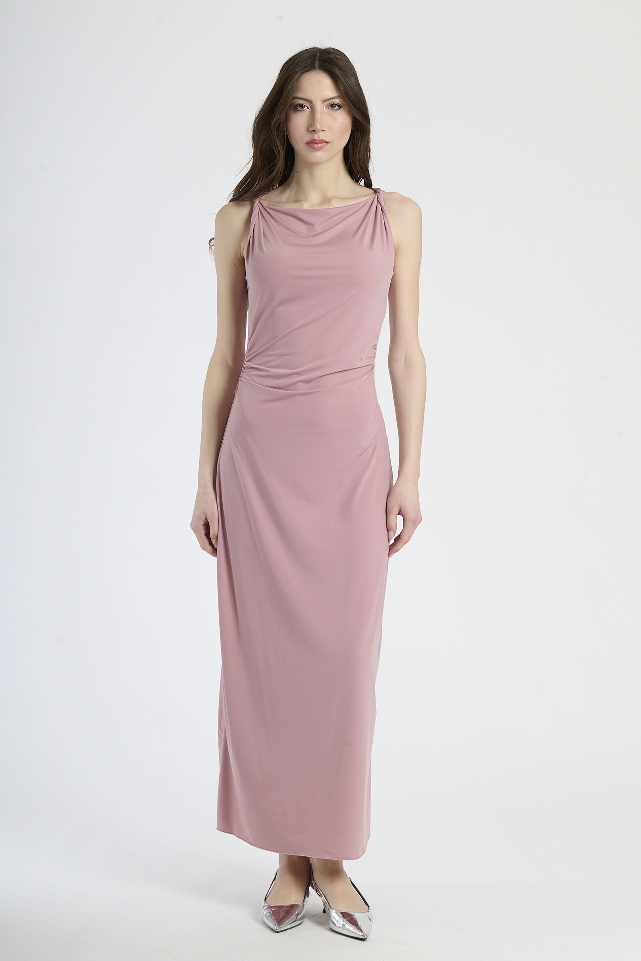 Vestito rosa antico in jersey, taglio fluido e senza maniche, ideale 