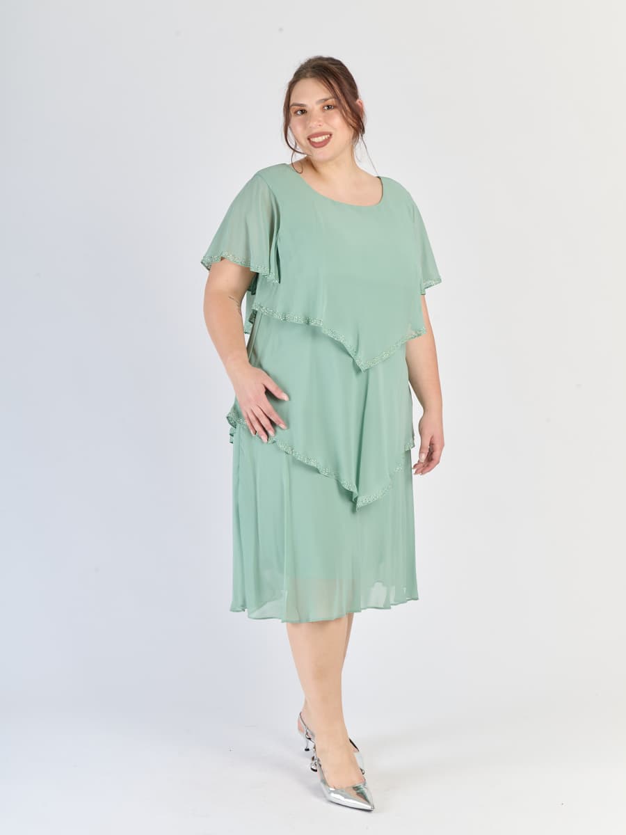 Vestito salvia da giorno, silhouette avvolgente con strati e maniche svettanti