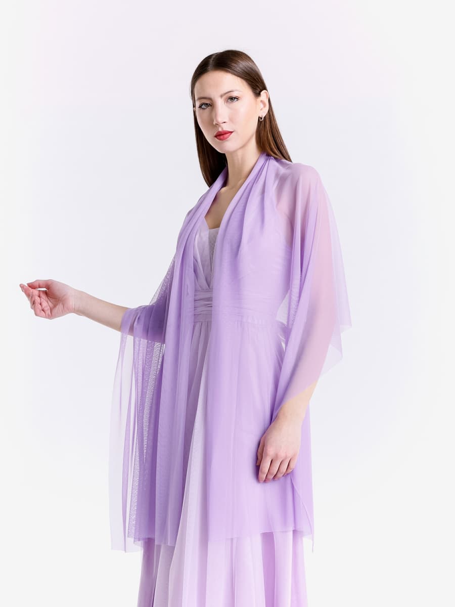 Outfit lilla: abito maxi e mantello coordinato in tulle, charme viola tenue