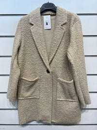 Cappotto Giacca Nolina – Taglio dritto e tasche frontali