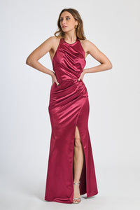 Abito bordo da sera con scollo a halter e fessura laterale