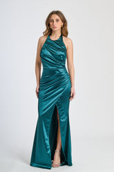 Abito elegante verde.S in raso, scollo a collo alto e falda con fessura
