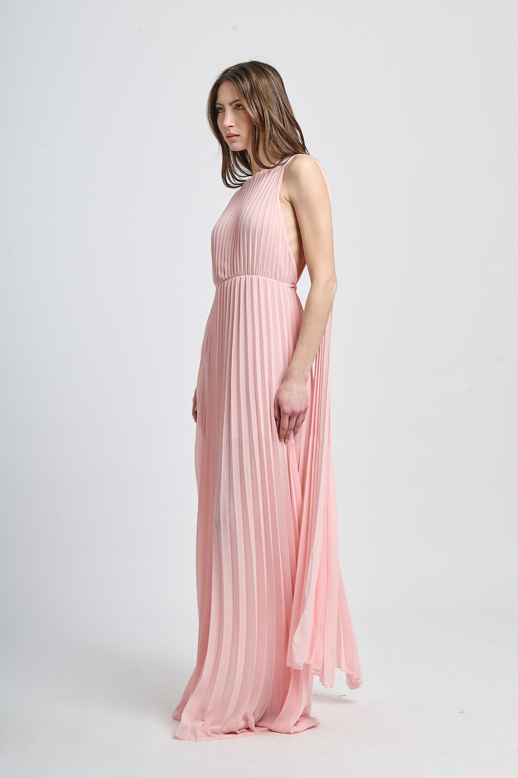 Abito formale rosa in tessuto leggero, ideale 