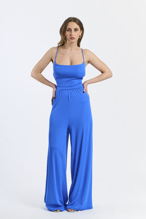 Combinazione bluette, top a fascia e pantaloni larghi, delicata, per serate estive