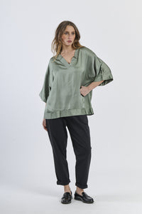 Tunica militare in tessuto opaco