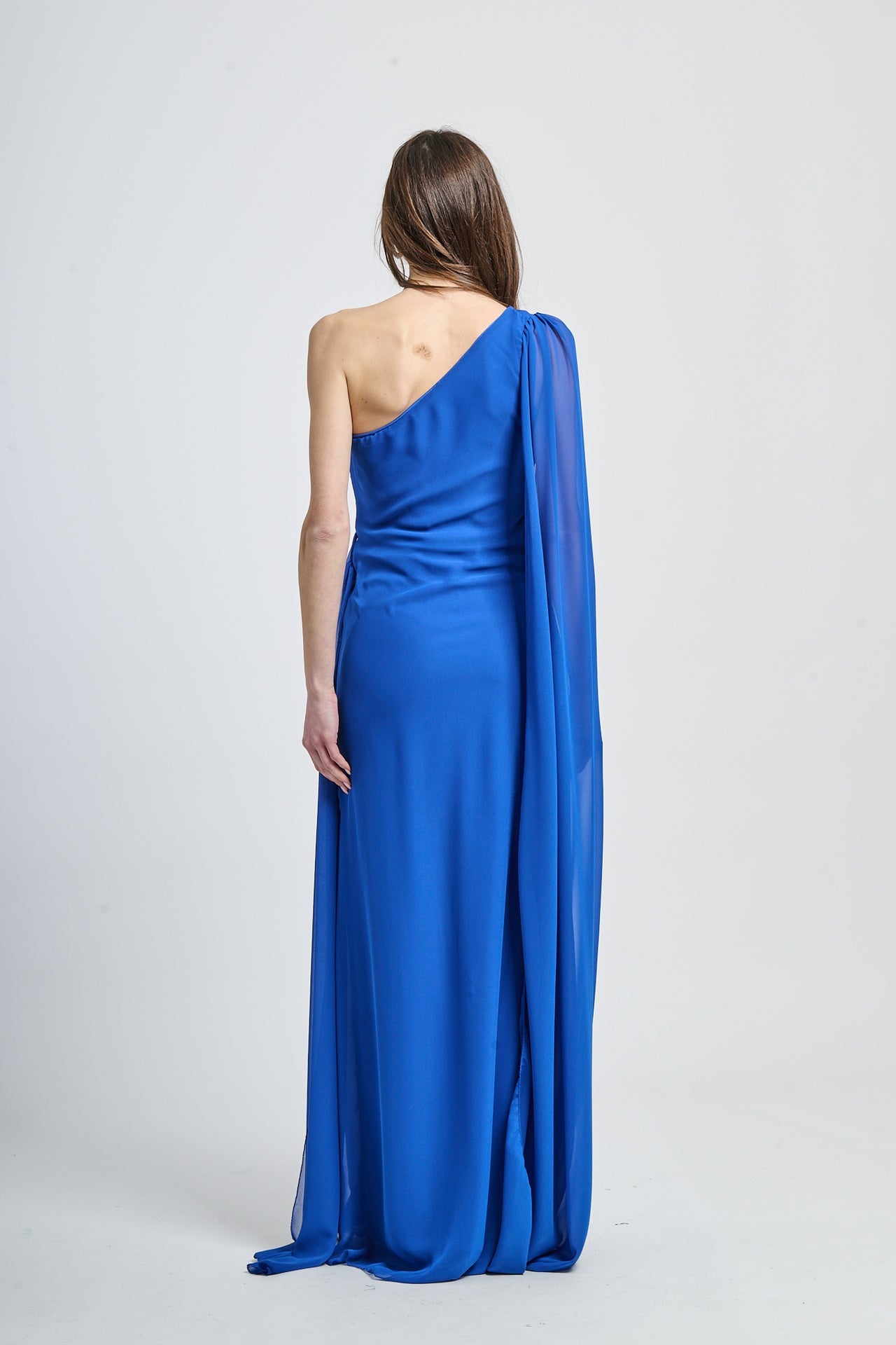 Abito elegante bluette, taglio aderente, spalla unica, perfetto per eventi formali.