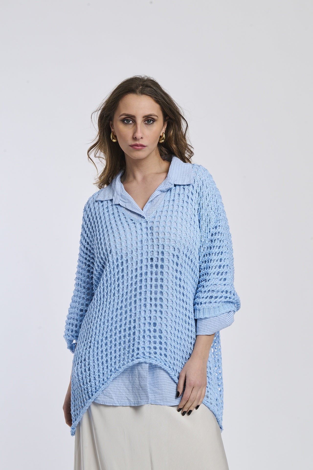 Maglione a maglia openwork azzurro con colletto e maniche a 3/4