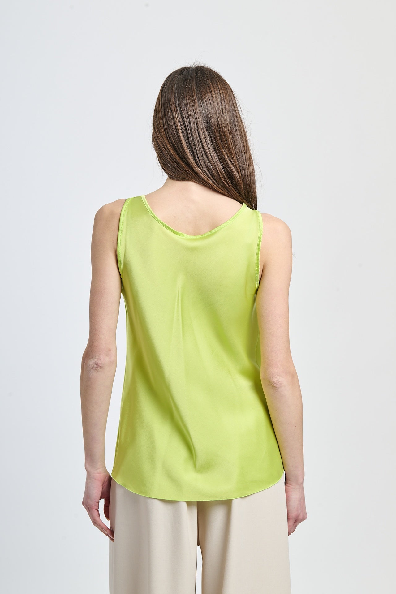 Canotta verde mela dalcollo drappato accattivante