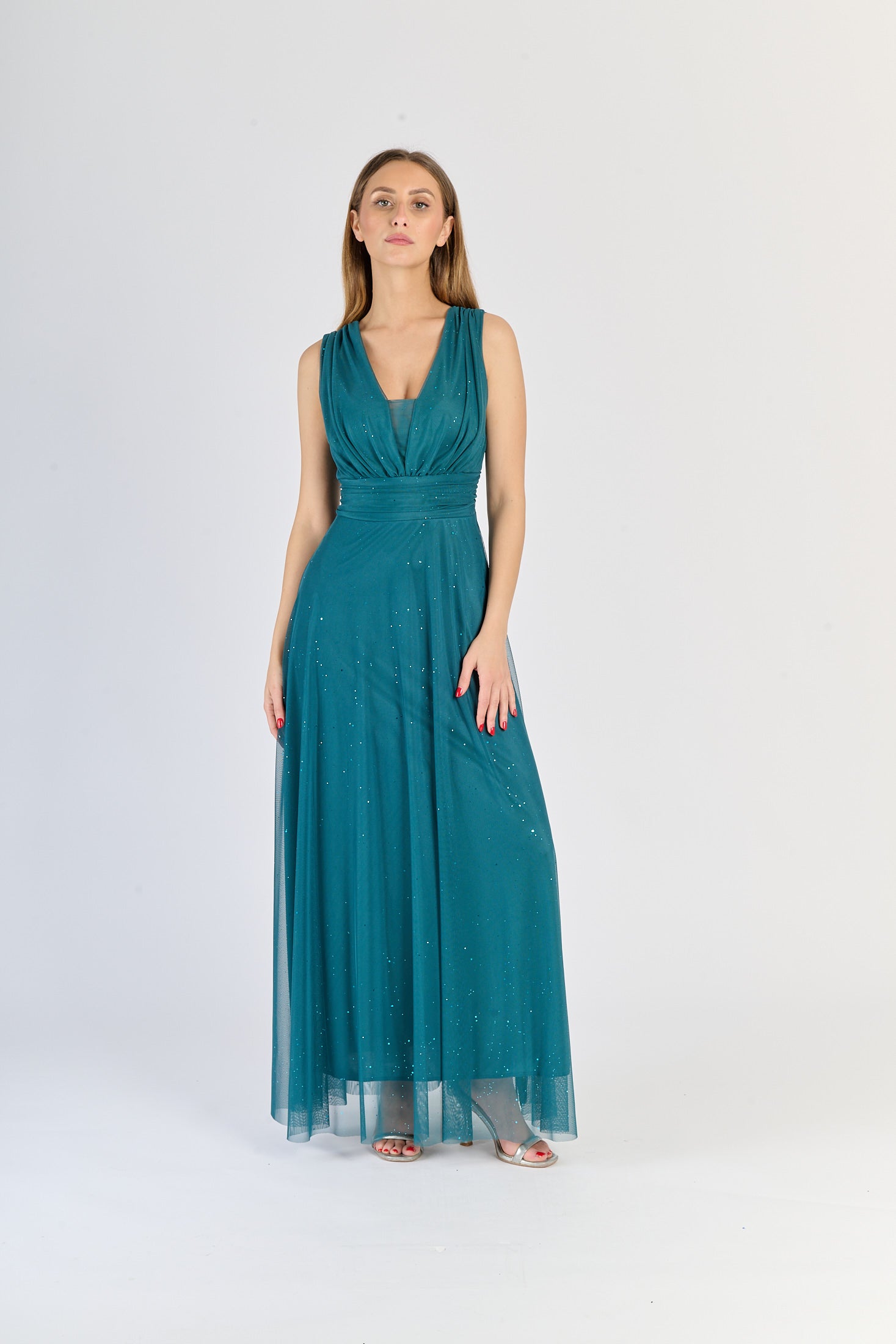 Vestito ottanio a V - neck, tessuto opaco, ideale per abbinamenti creativi.