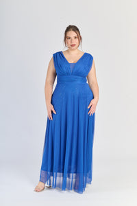 Abito bluette da cerimonia, colletto a V e gonna fluviale, eleganza profonda.