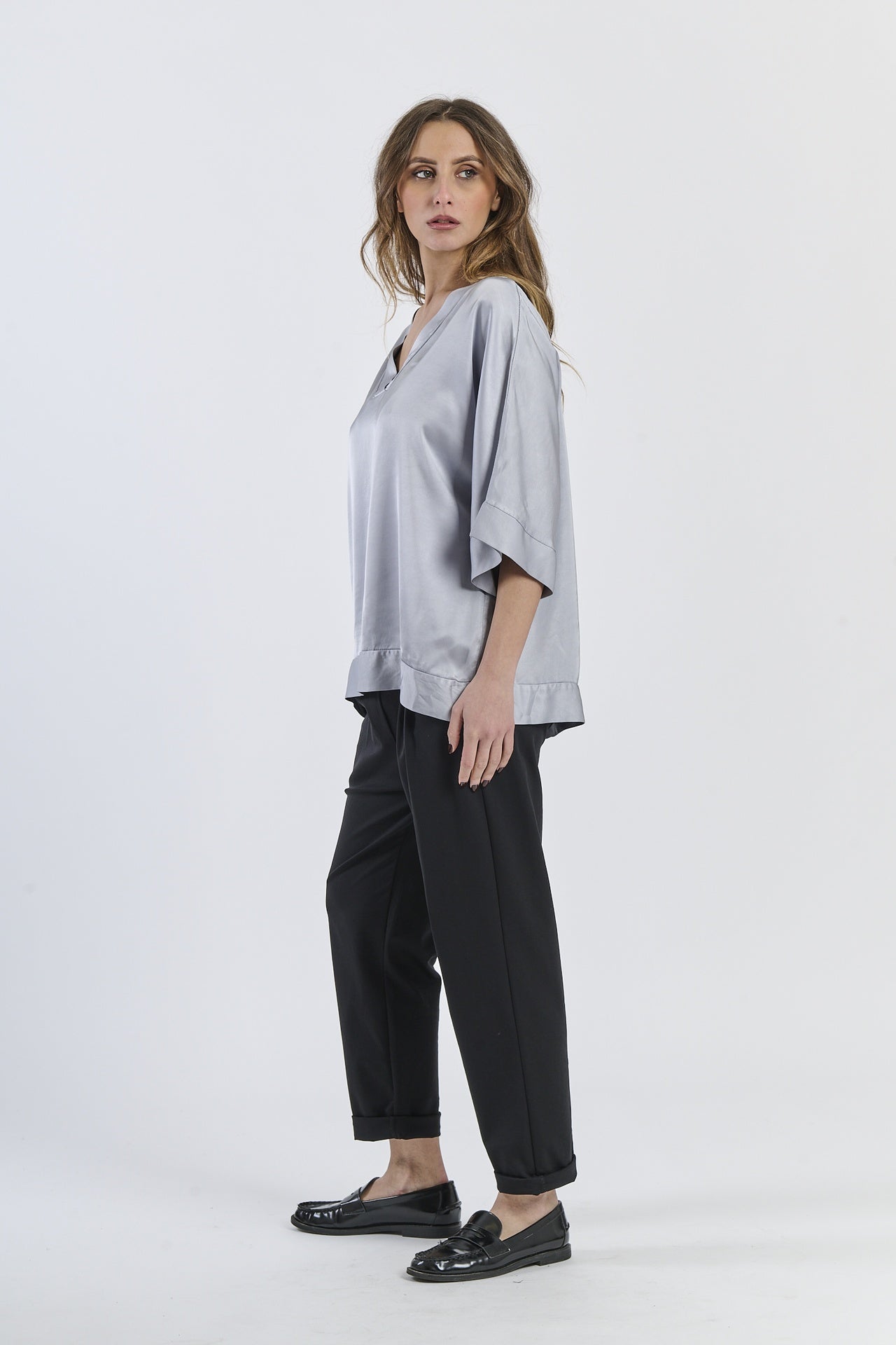 Tunica grigio chiaro per uno stile minimal