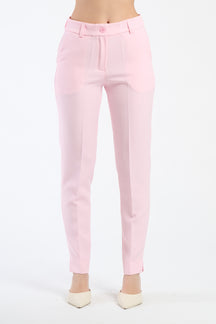 Pantaloni rosa baby slim fit, perfetti per aggiungere un tocco di freschezza.