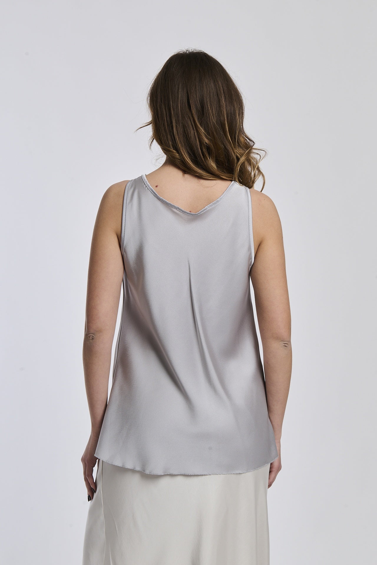 Canotta argento dalcollo avvolgente luminoso