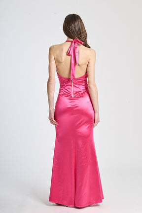 Abito formale fuxia in raso, ideale per spiccare in eventi