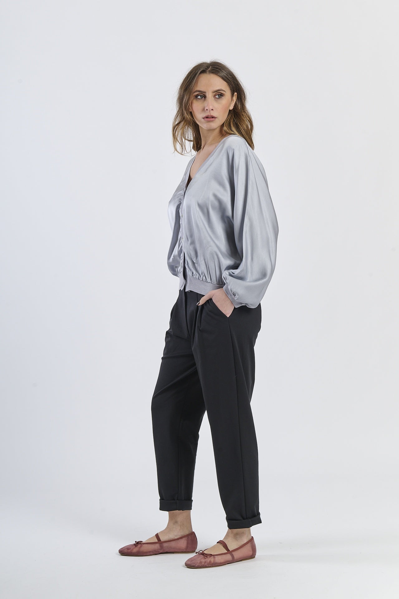 Cardigan grigio chiaro concollo a V