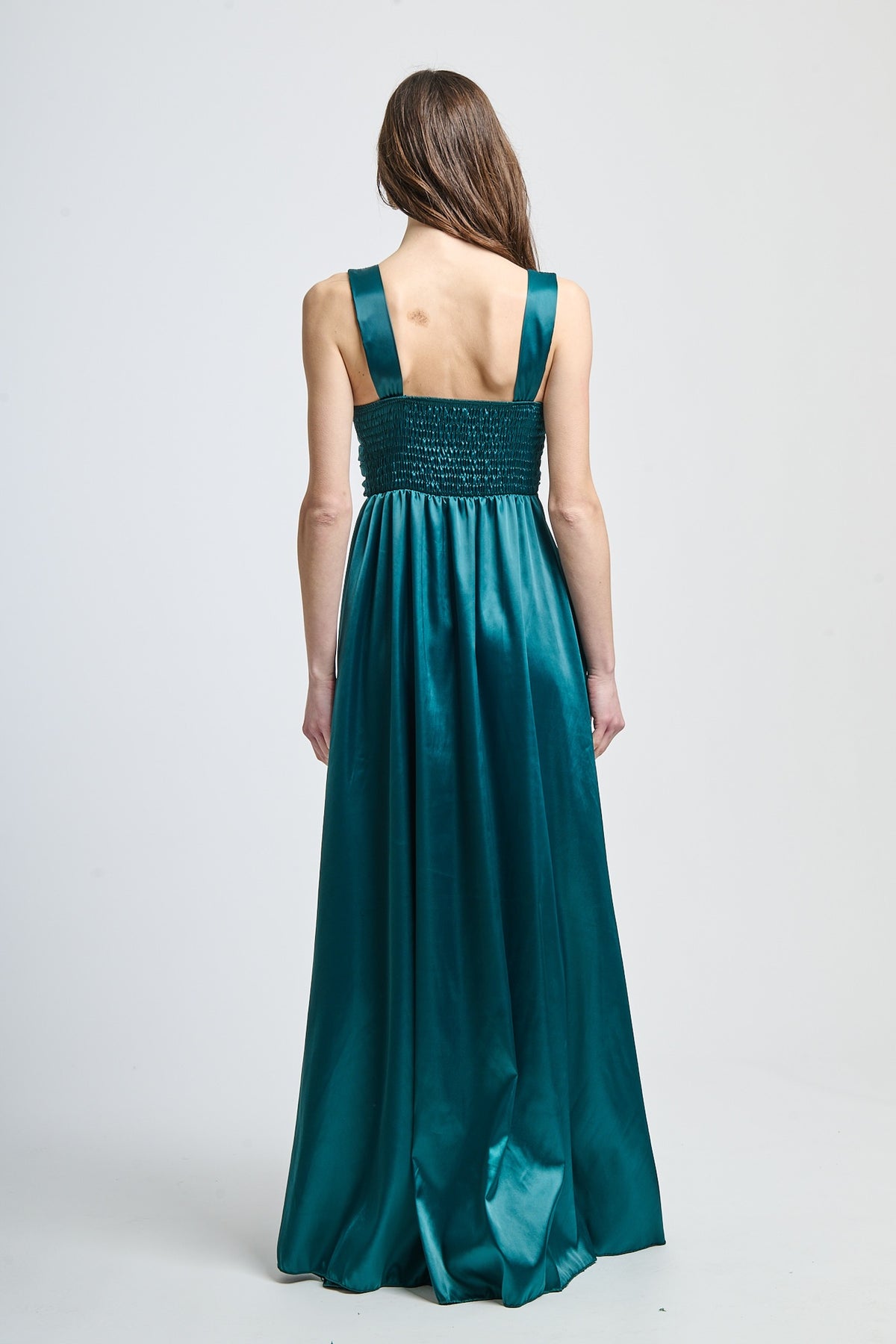 Abito formale verde.S con taglio naturale, adatto per occasioni estive