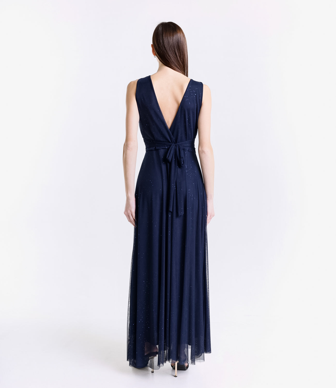 Robe navy classica confodera fluida e design senza tempo
