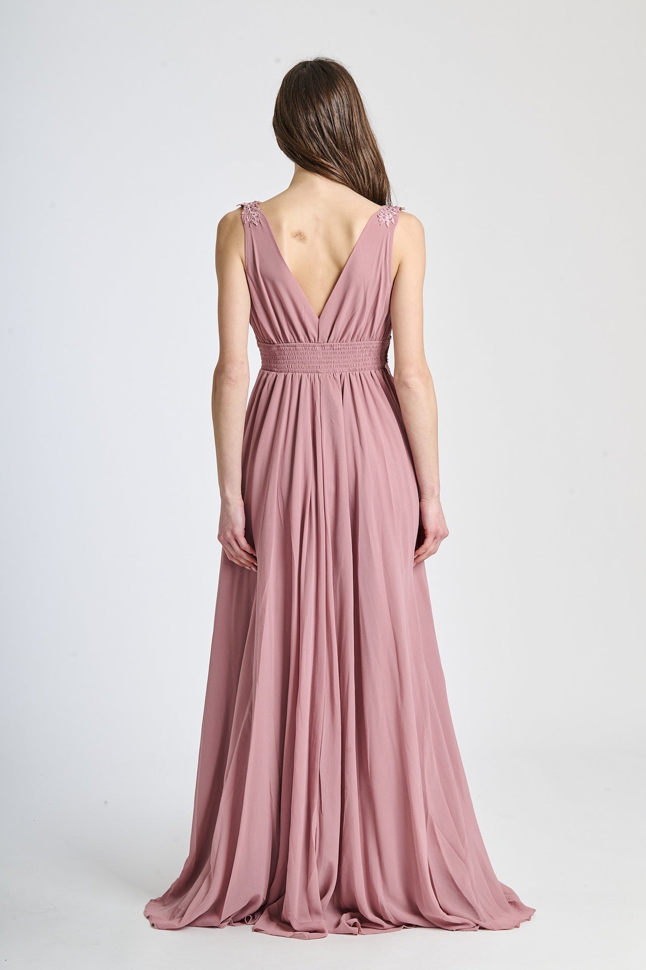 Abito elegante rosa antico, design romantico con falda ampia e tessuto soffice