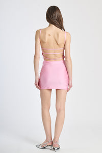 Abito rosa conspalline sottili e stile accattivante