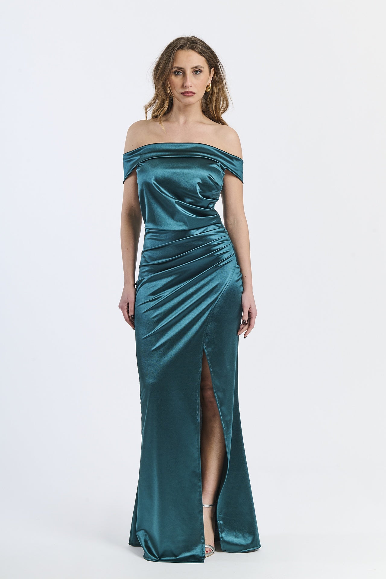 Abito lungo ottanio in raso affascinante, scollo a spalline nude e gonna con slittino, design unico