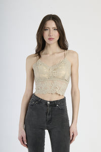 Canotta a bretelle sottili in pizzo beige, stile minimal-chic