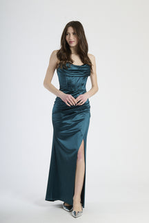 Vestito lungo in raso verde.S, spalline sottili e scollatura a cuore
