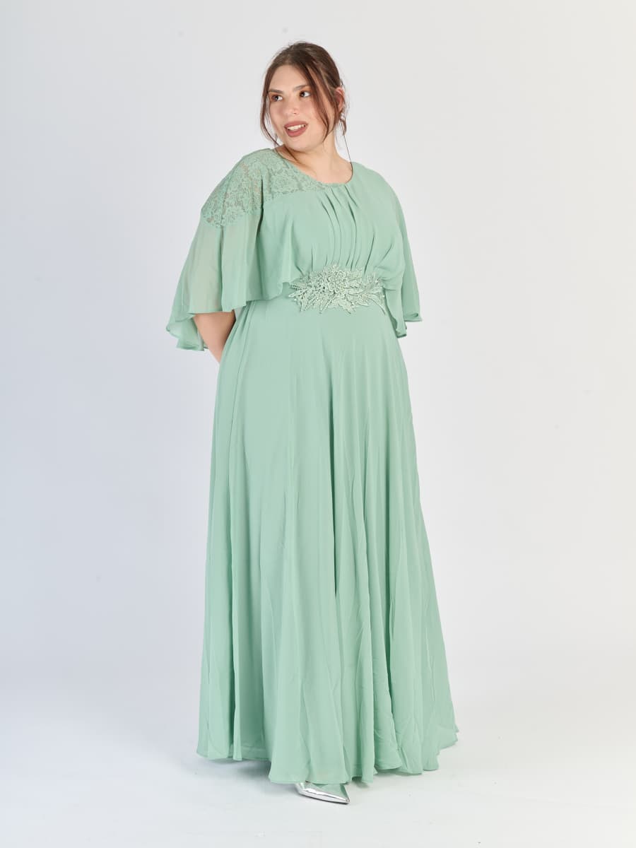 Lungo abito plus size Salvia, ideale per occasioni eleganti e formali