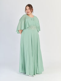 Lungo abito plus size Salvia, ideale per occasioni eleganti e formali