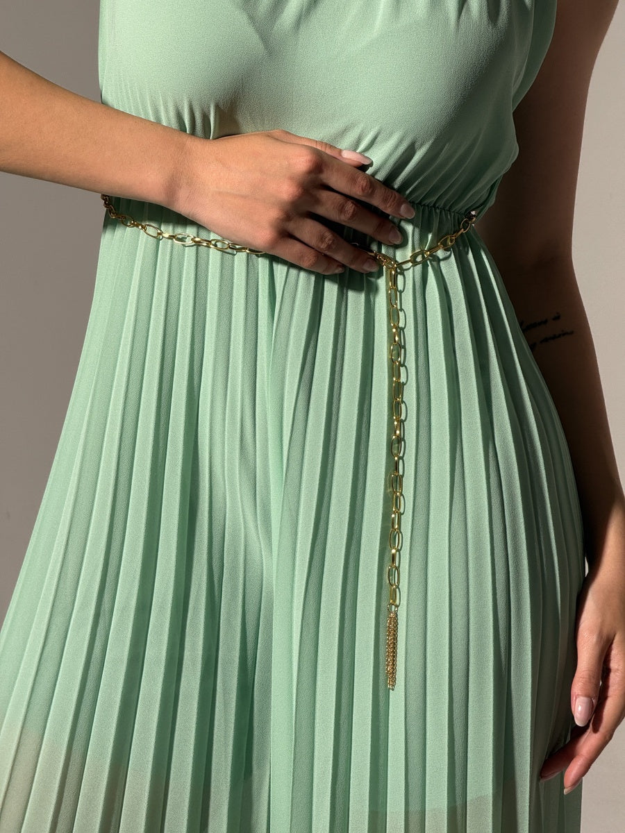 Tuta “Celestea” – Jumpsuit Plissé con Girocollo e Cintura a Catena