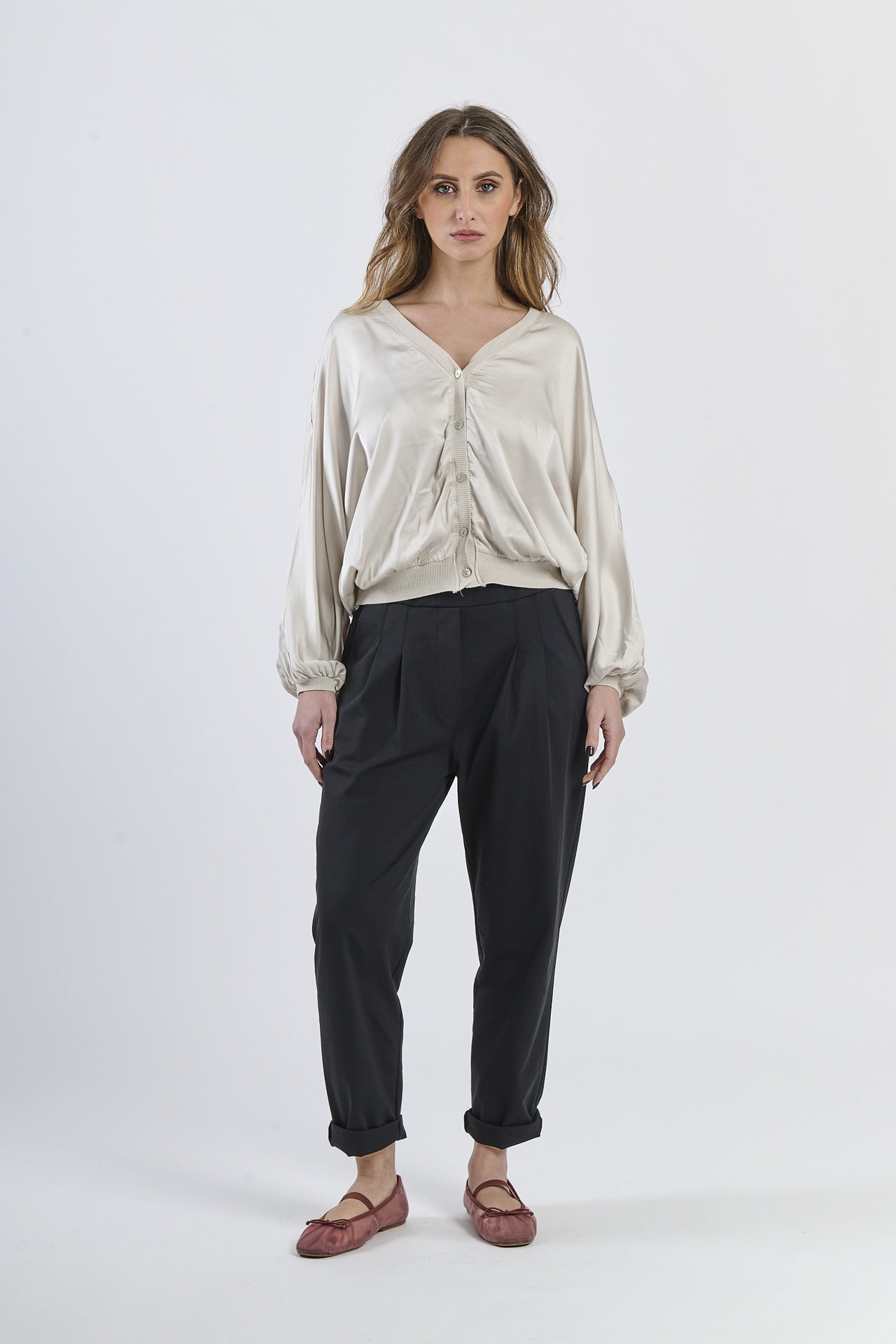 Cardigan beige casual per uno stile rilassato