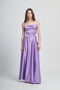 Abito da cerimonia lilla con design spalline sottili e gonna romantica