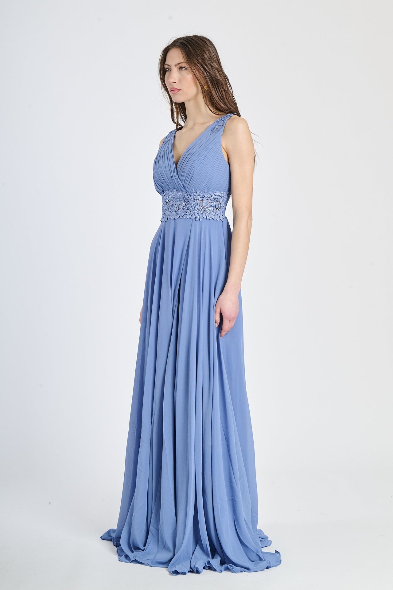 Abito formale lavanda in tulle, ideale per occasioni speciali