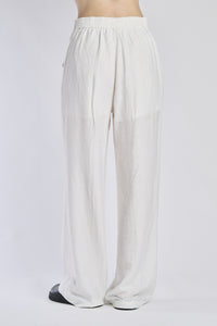 Pantaloni palazzo bianchi, stile comodo e elegante, taglio a gamba ampia